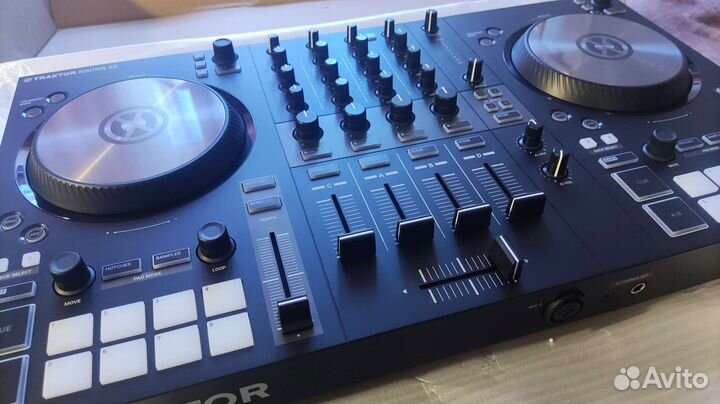 Dj контроллер NI Traktor Kontrol S3 (новый)