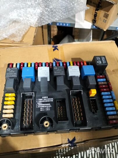 Блок предохранителей howo,sitrak WG9716582301