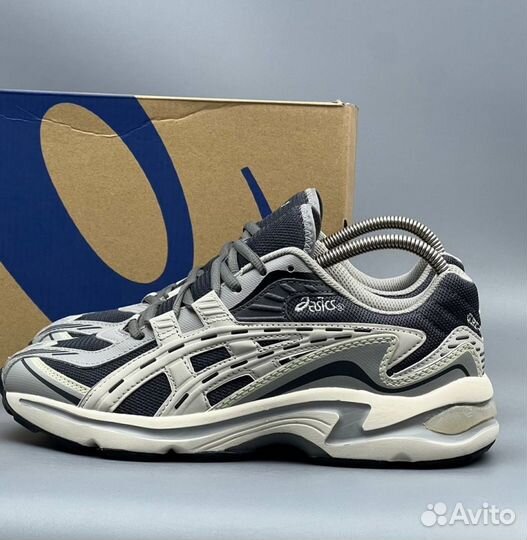 Серые Asics Preleus