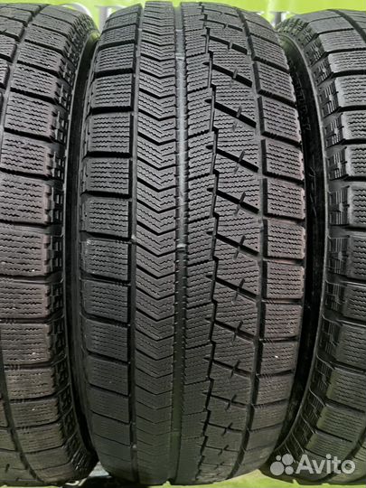 Bridgestone Blizzak VRX 215/65 R16 98Q