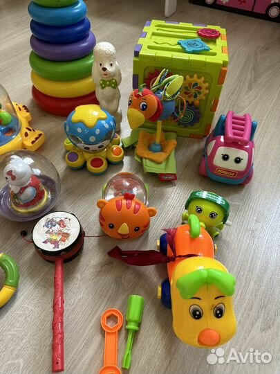 Развивающие детские игрушки пакетом