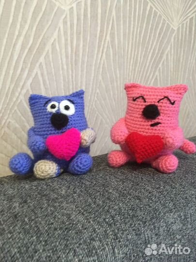 Вязаная игрушка Котики-Валентинки