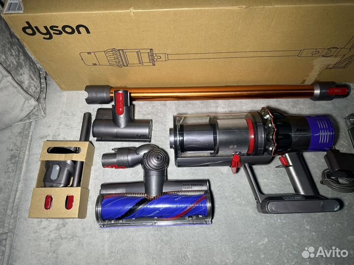 Пылесос dyson v10 extra новый