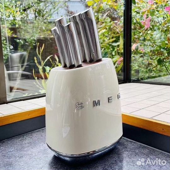 Ножи на подставке smeg