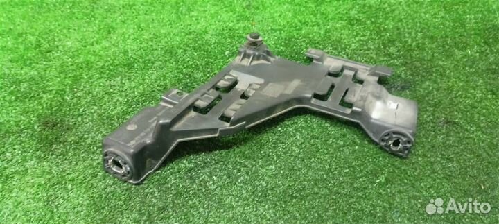 Кронштейн фары левый Audi Q5