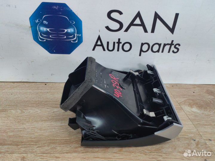 Дефлектор воздушный передний правый Bmw X5 E70