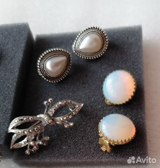Брошь, клипсы, бусы, серьги
