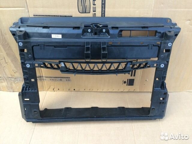 Фольцваген Поло 5 Седан панель передняя рамка ради