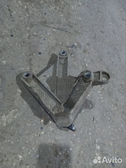 Опора коробки передач Ford Focus 2 2004-2011