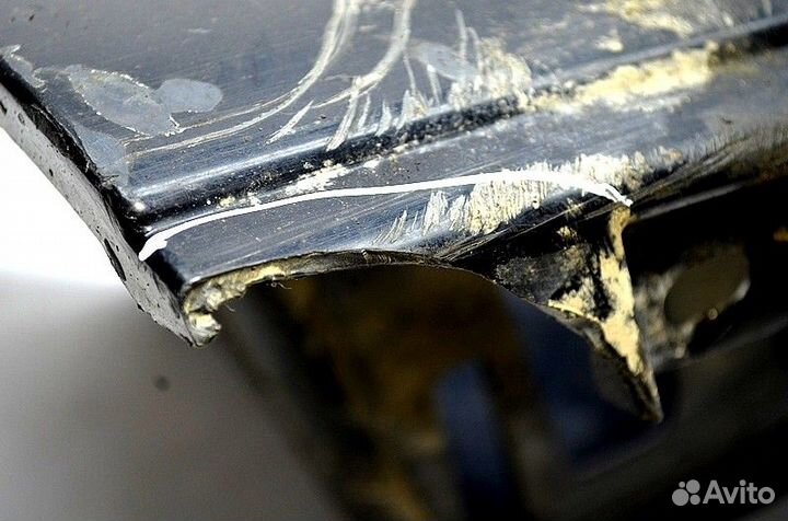 Корпус нижней подножки пластиковый, правый volvo F