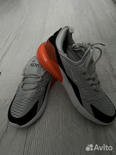 Кроссовки 38