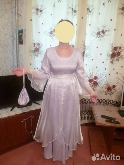 Платье белое и красное 44