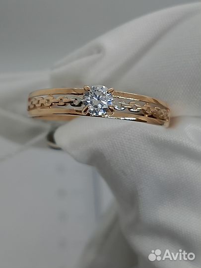 Золотое кольцо с фианитом 20р