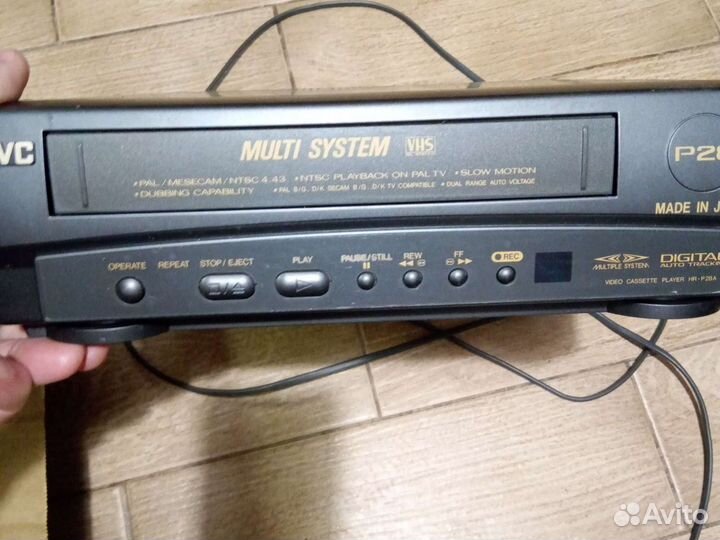 Видеомагнитофон JVC