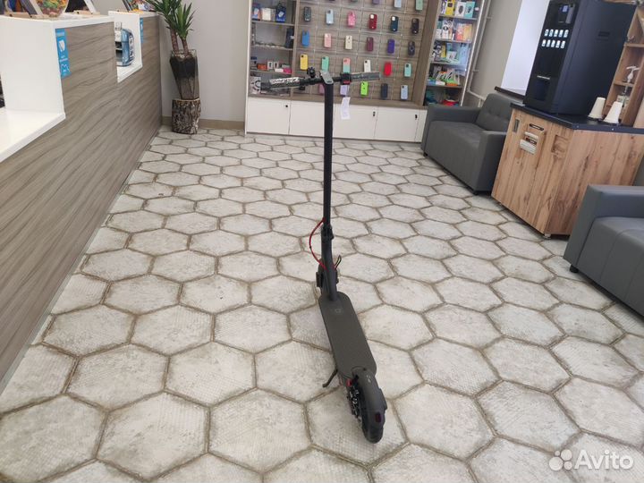 Электросамокат Xiaomi Scooter M365 Pro