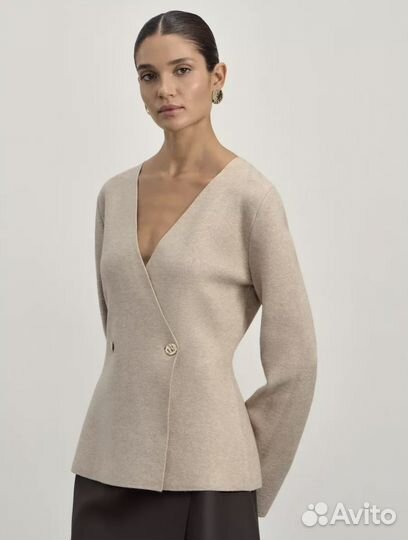 Приталенный кардиган Zarina xxs