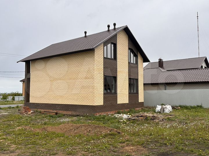 Коттедж 136 м² на участке 10 сот.