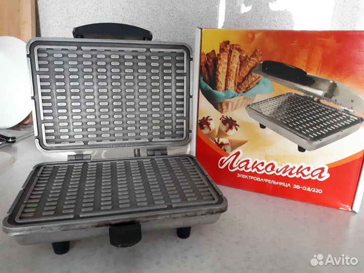 Вафельница Лакомка эв-0.8/220