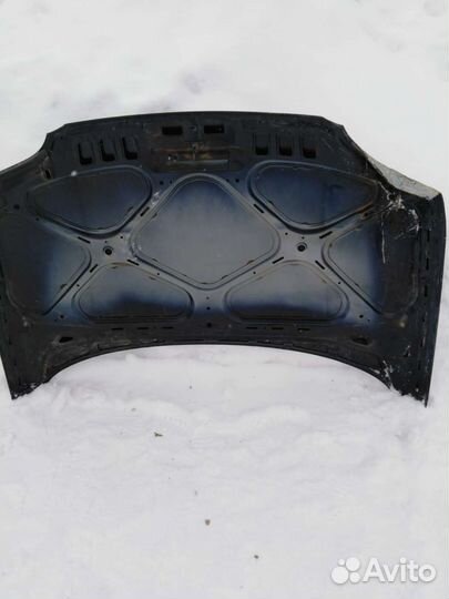 Капот на chevrolet niva