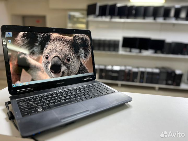 Ноутбук Emachines E525