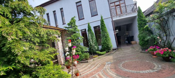 Торговая площадь, 8 Марта ул., 85