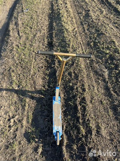 Трюковой самокат