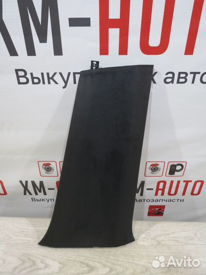 Обшивка стойки средняя правая Volkswagen Polo