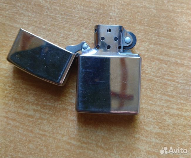 Зажигалка бензиновая zippo