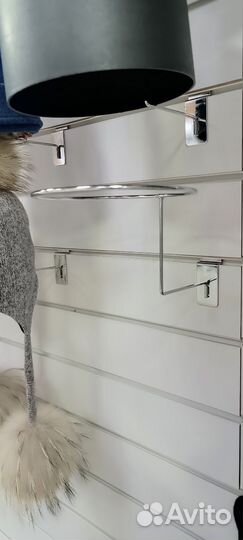 Кронштейн для шапок