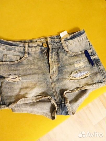 Джинсовые шорты