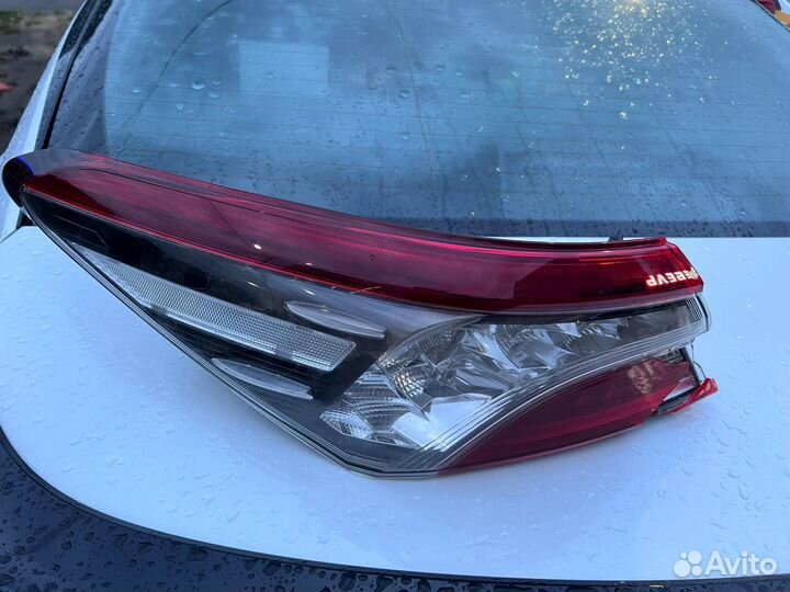 Фара toyota camry 70 оригинал б/у