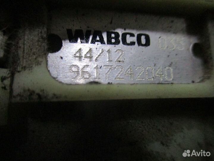 Кран ручного тормоза Volvo 20367533