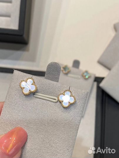 Серьги Van Cleef Arpels Alhambra