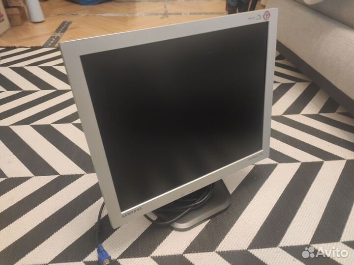 Монитор samsung syncmaster 710v