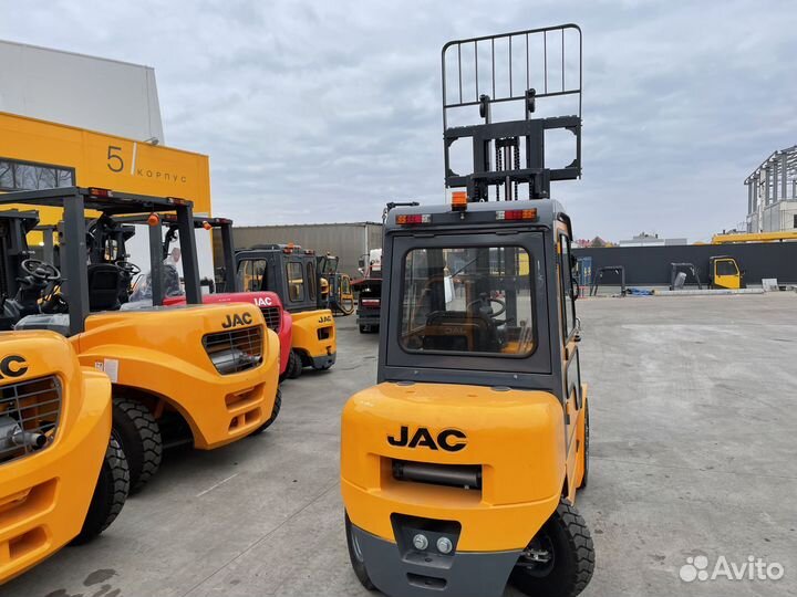 Вилочный погрузчик JAC CPCD30, 2023