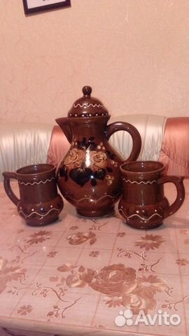 Керамический кувшин и кружки