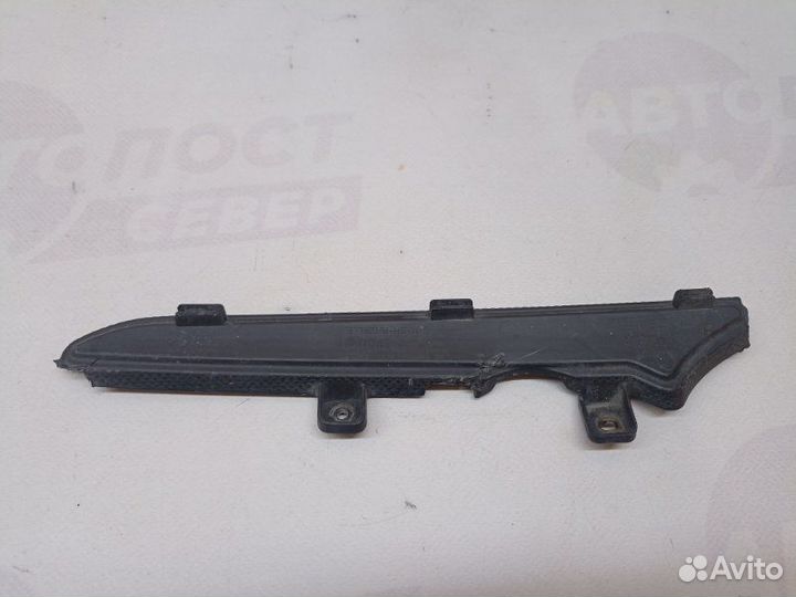 Кронштейн решетки радиатора левый Hyundai Solaris