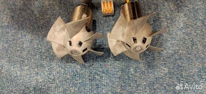 Двигатель с крыльчаткой (12v)