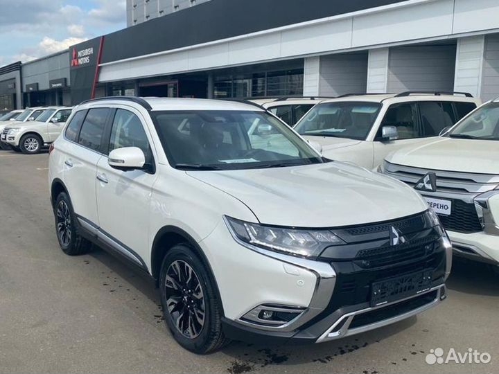 Mitsubishi Outlander 2.4 CVT, 2022
