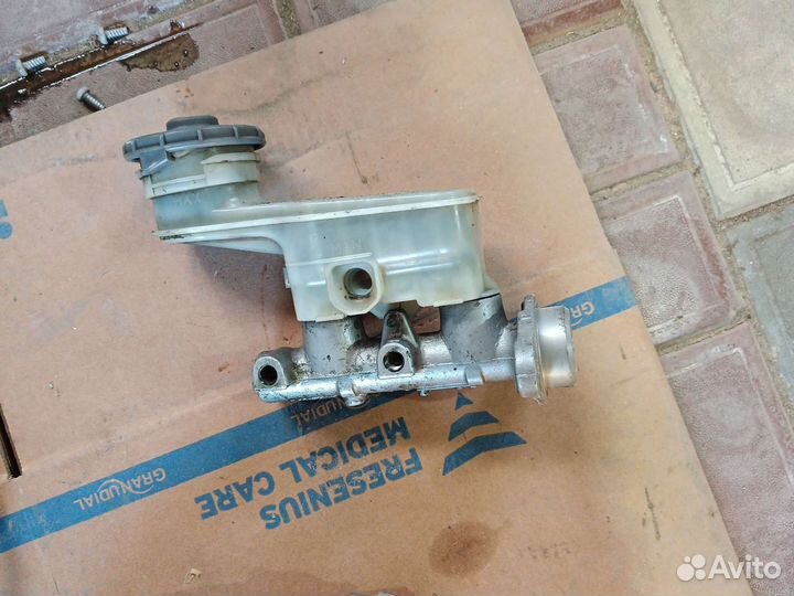 Главный тормозной honda fit