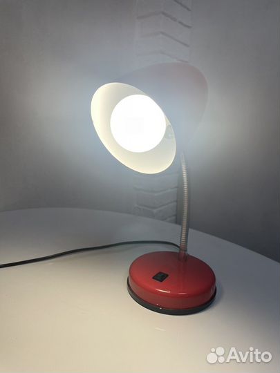 Лампа настольная