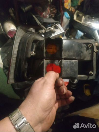 Левая и правая и задние фонари