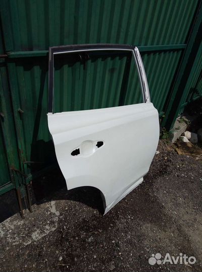 Дверь задняя правая toyota rav4 тойота раф4 С 2013