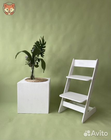 Белый детский стул