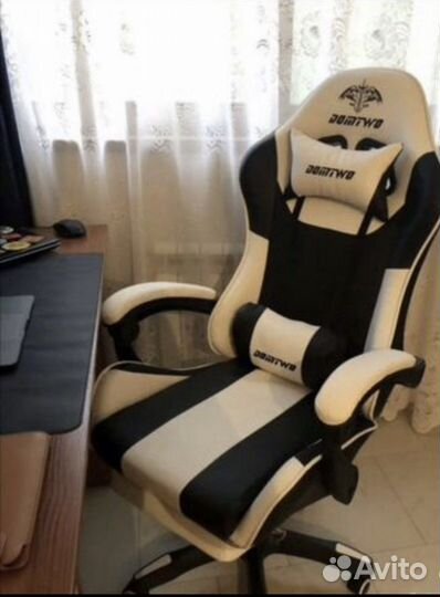 Компьютерное кресло игровое