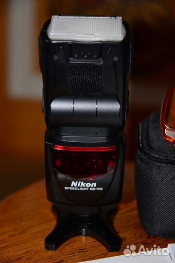 Вспышка SB-700