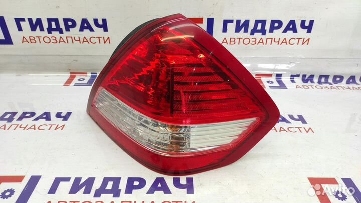 Фонарь задний правый Nissan Tiida 26550-EL00A