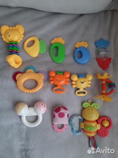 Детские игрушки пакетом для малышей