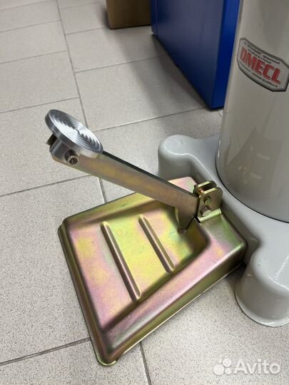 Нагнетатель густой смазки (солидолонагнетатель)