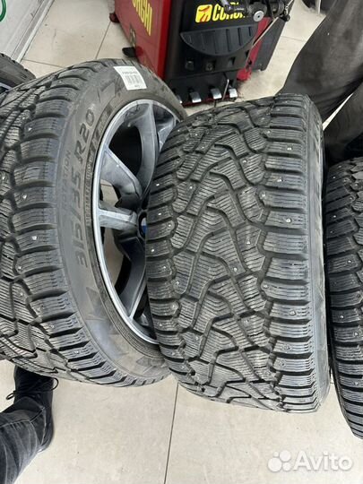 Pirelli Ice Zero 275/40 R20 и 315/35 R20